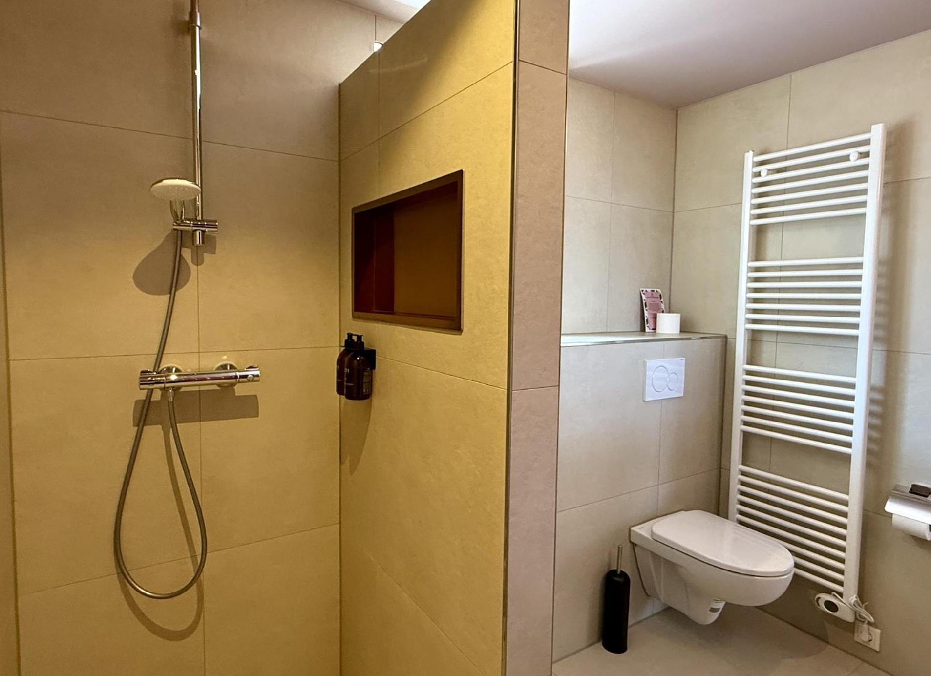 Hotel Restaurant Ruimzicht Zeddam Kültér fotó